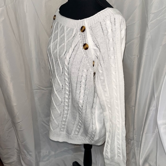 White Cable Knit Sweater with Button Accents - Picture 7 of 9